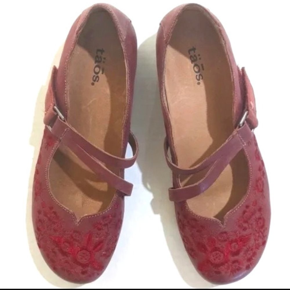 (EUC) TAOS Wish, Leather Floral Embroidered, Burgundy, Mary Jane, US Size 8-8.5